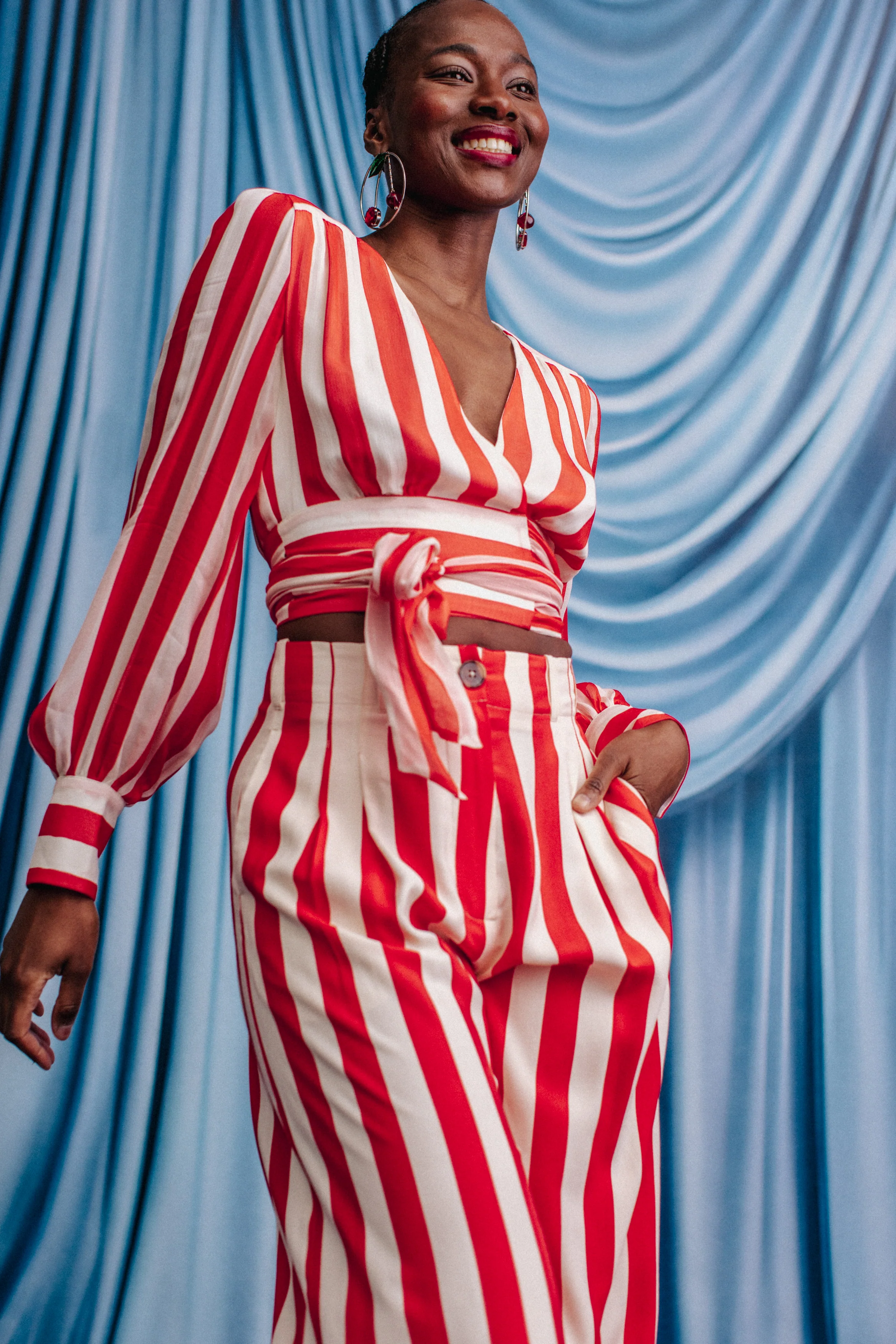 PANTALON HARYA RED STRIPES - Image 3