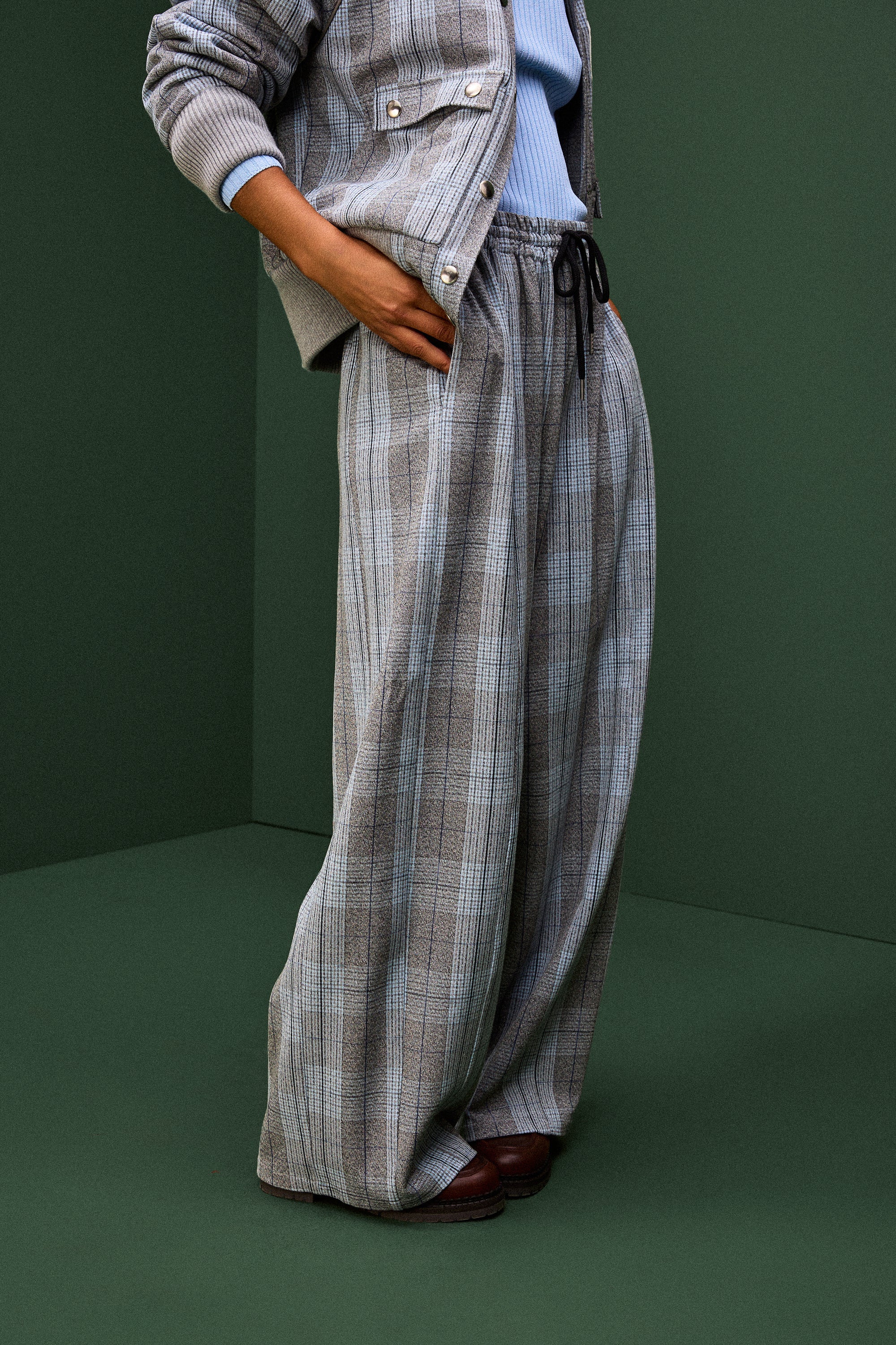 PANTALON SERGE TWEED GRIS - Image 4