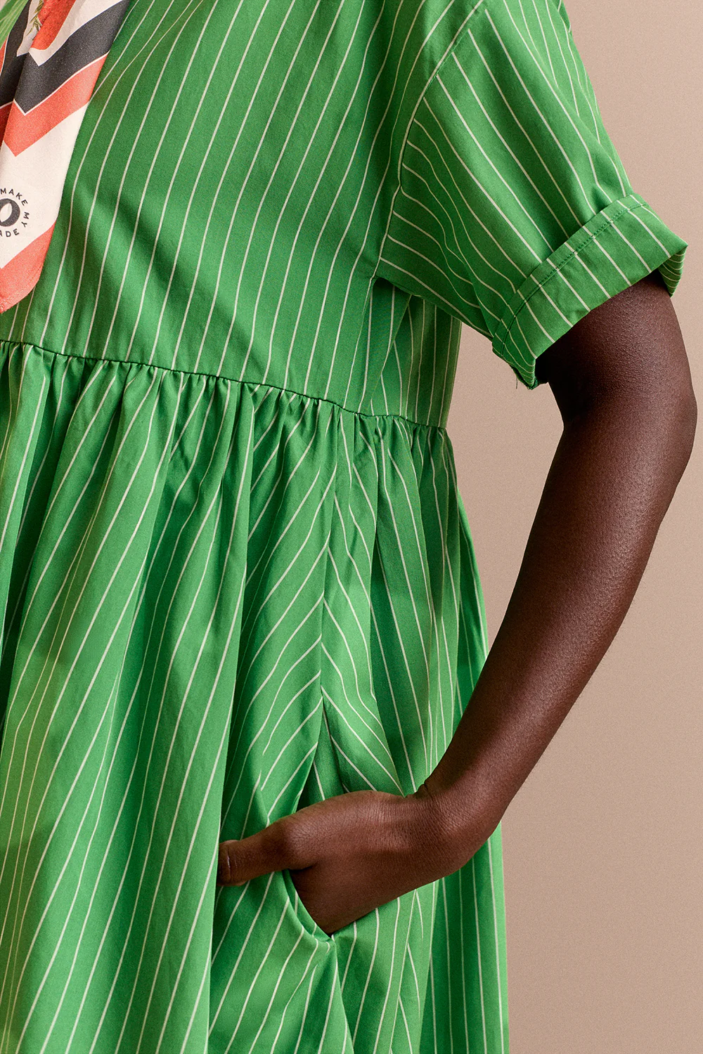 ROBE FRIDA RAYURE TENNIS VERT - Image 5