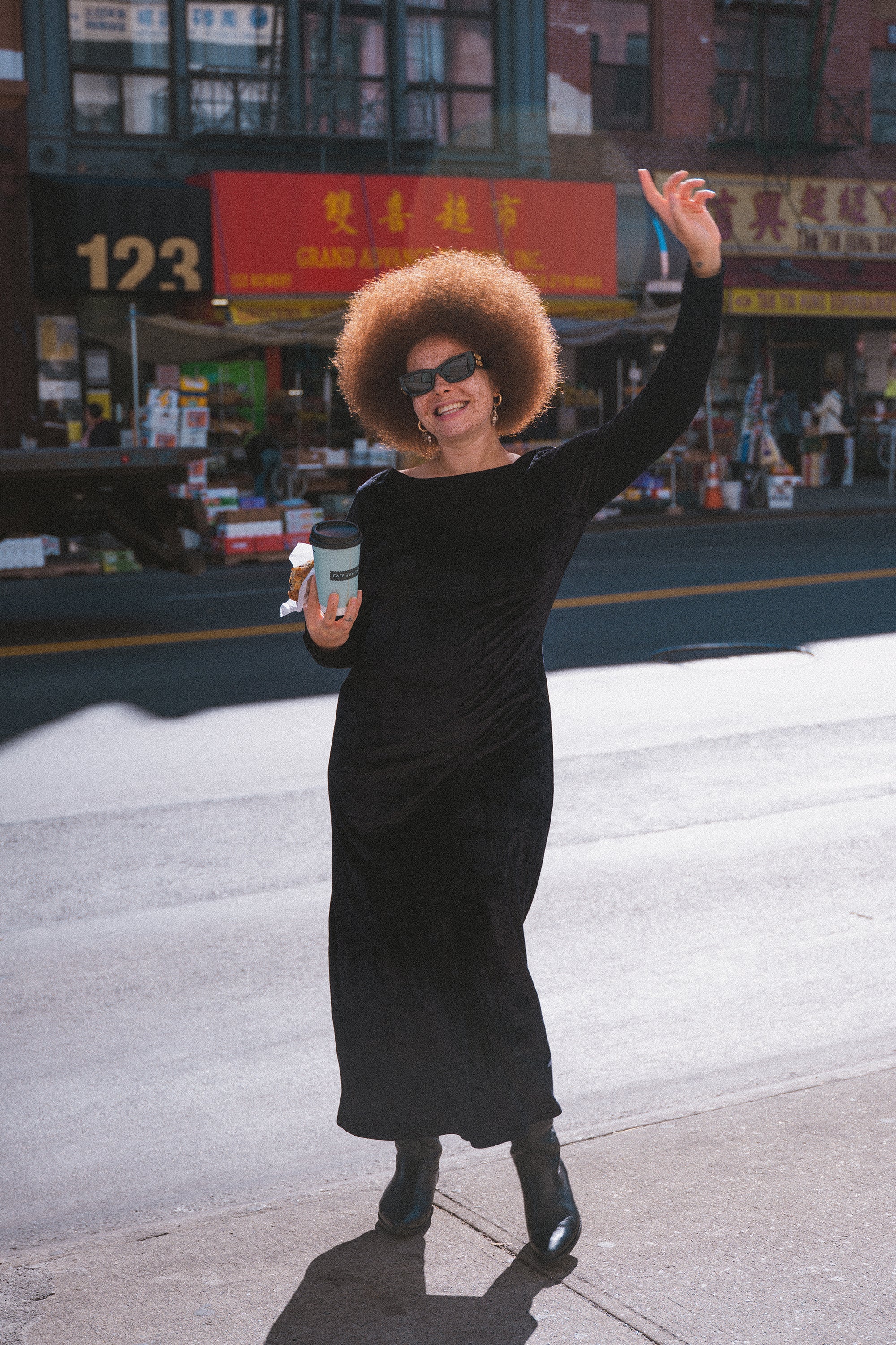 ROBE MADISON VELOURS NOIR - Image 2