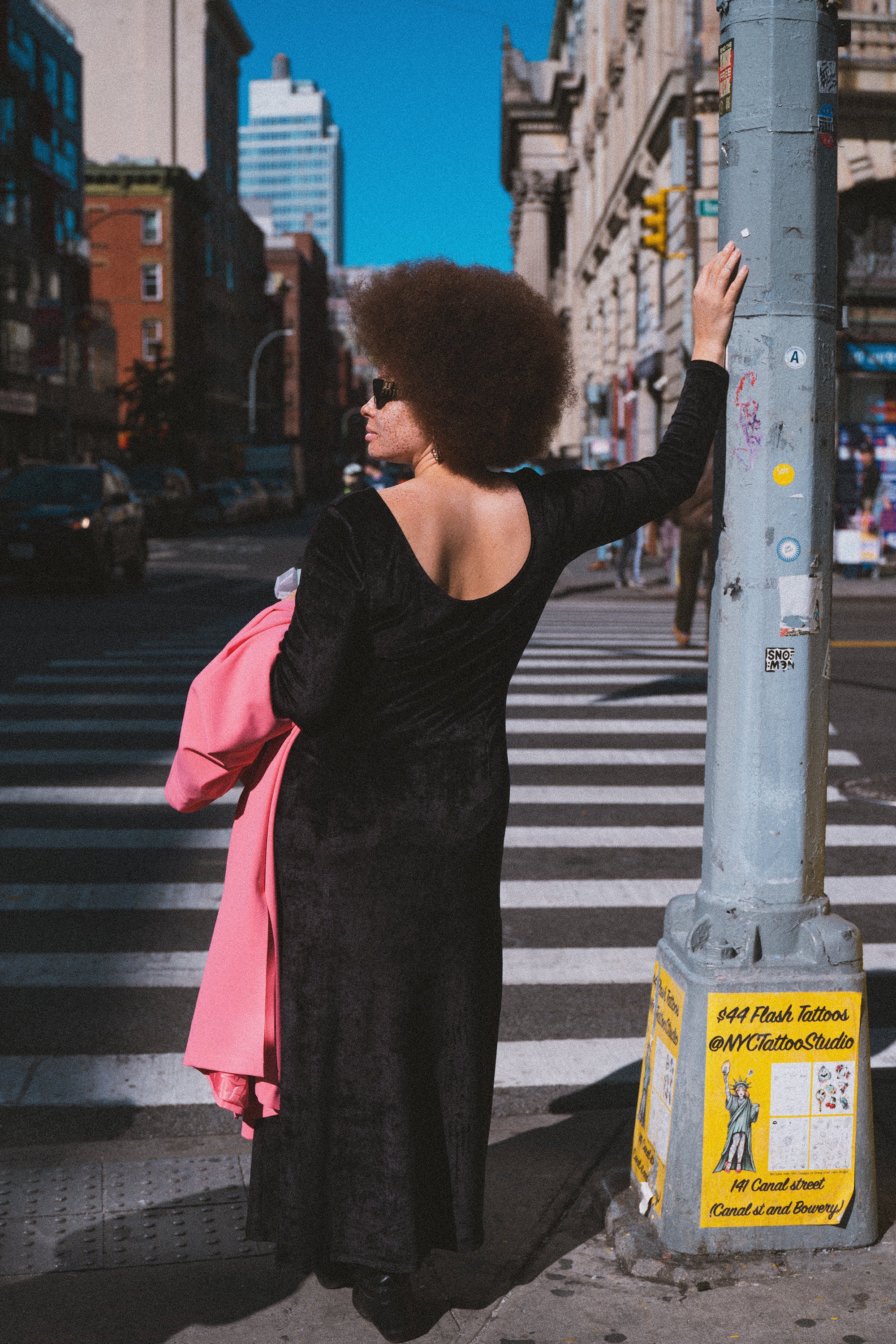 ROBE MADISON VELOURS NOIR - Image 3