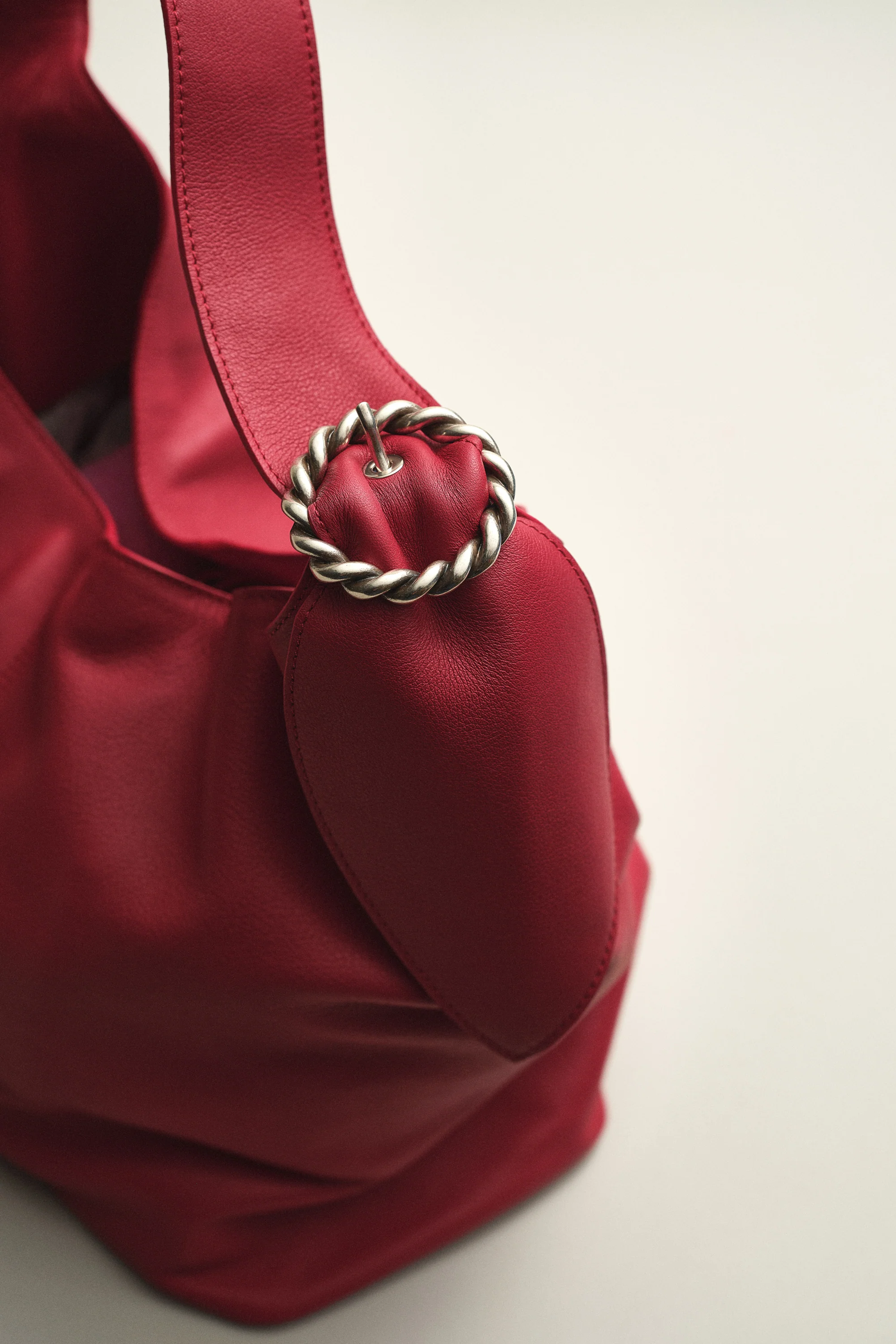 SAC GABRIEL EN CUIR ROUGE - Image 3