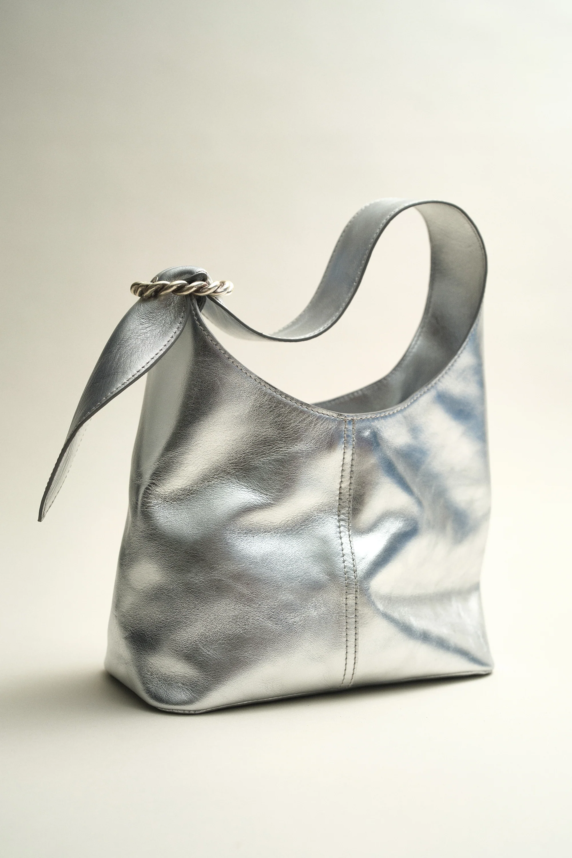 SAC GABY EN CUIR ARGENTE - Image 4