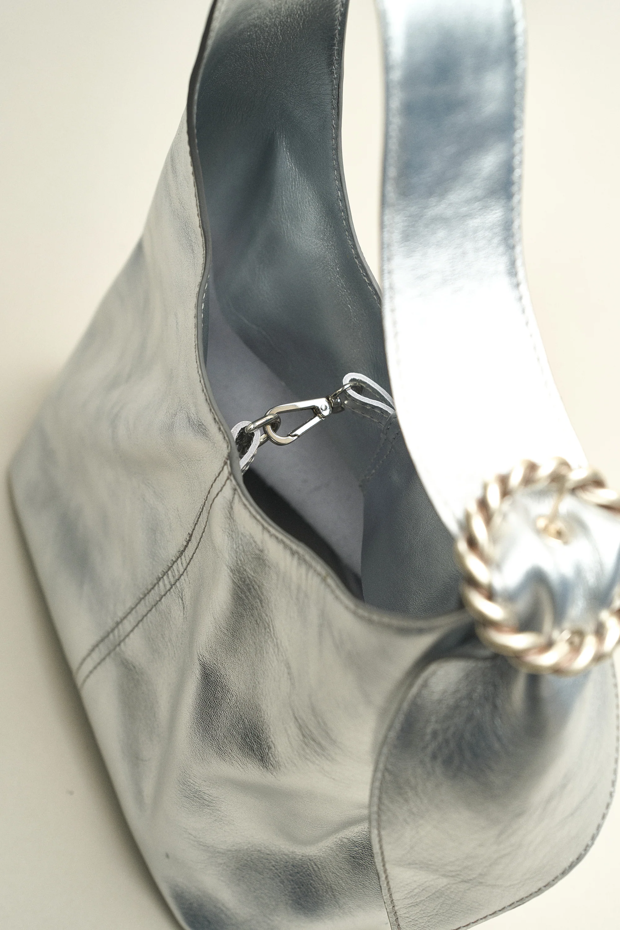 SAC GABY EN CUIR ARGENTE - Image 8