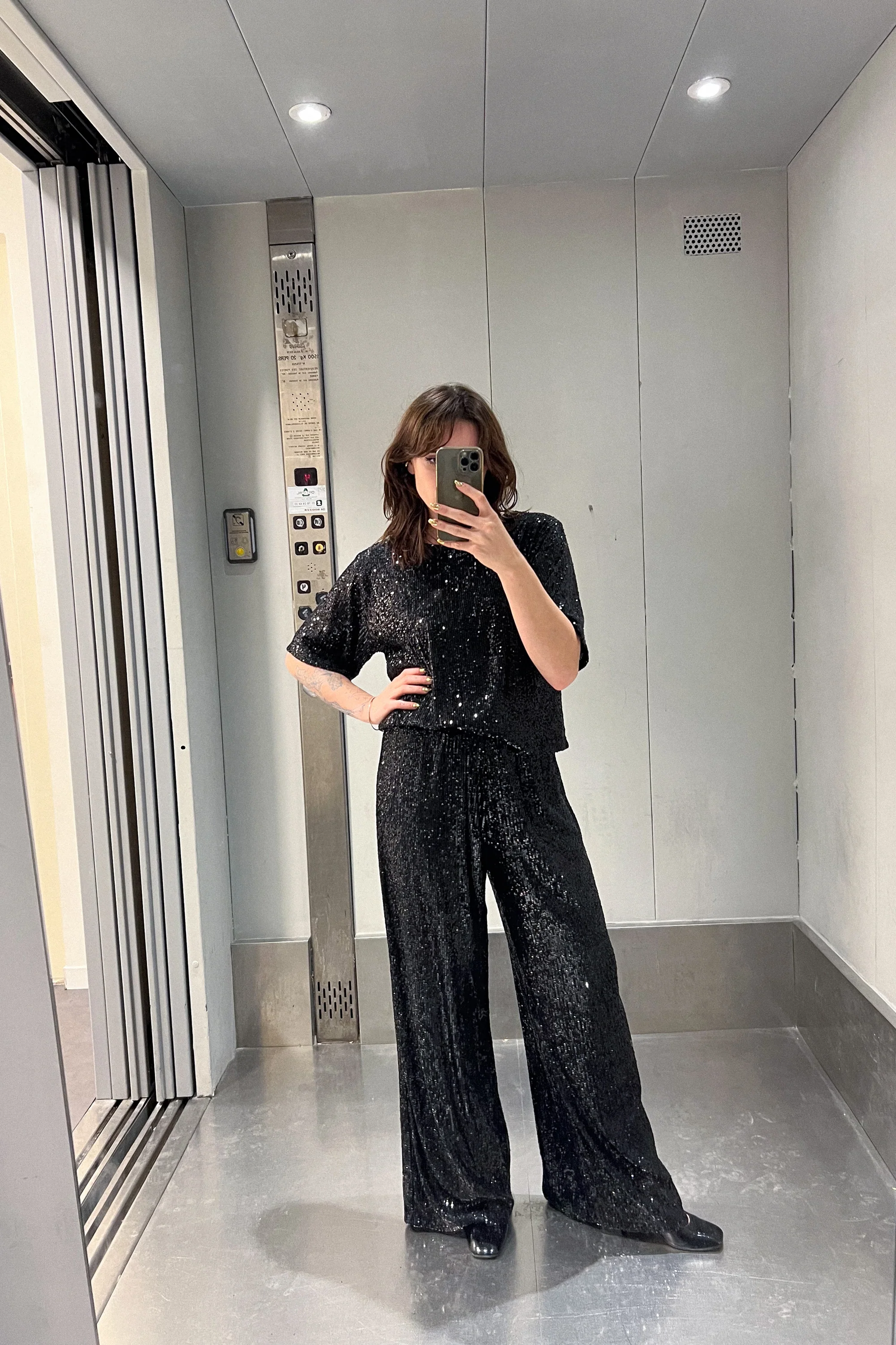 TOP SONIA SEQUINS NOIRS - Image 5